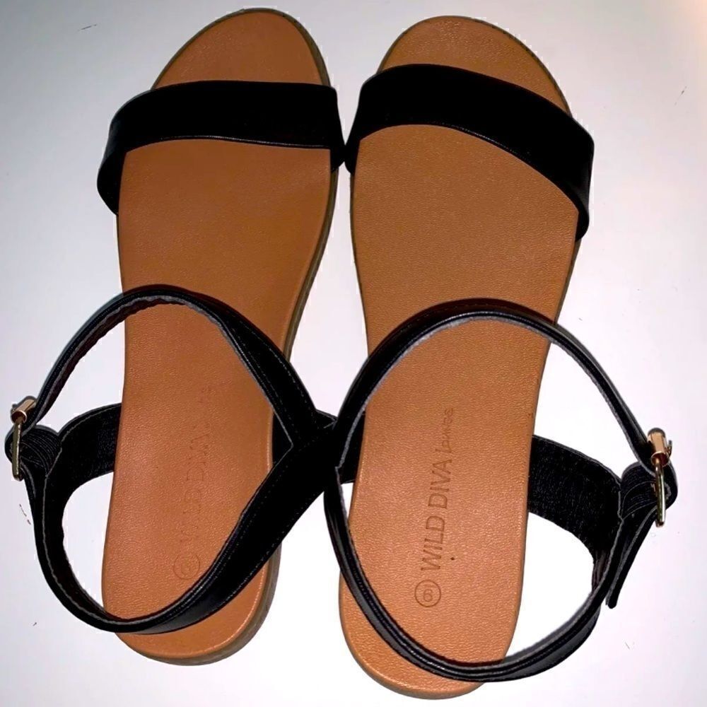 🛍Wild Diva Lounge shoes women’s flat sandals 8.5
